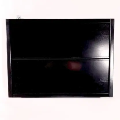 ADR/RID/ADN táblatartó (a cserélhető ADR/RID/ADN tábla eleme)